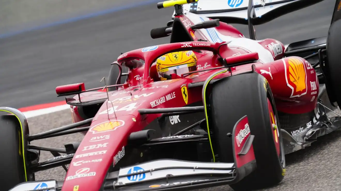 c-433 Lewis Hamilton tests the Ferrari SF-25 in Bahrain