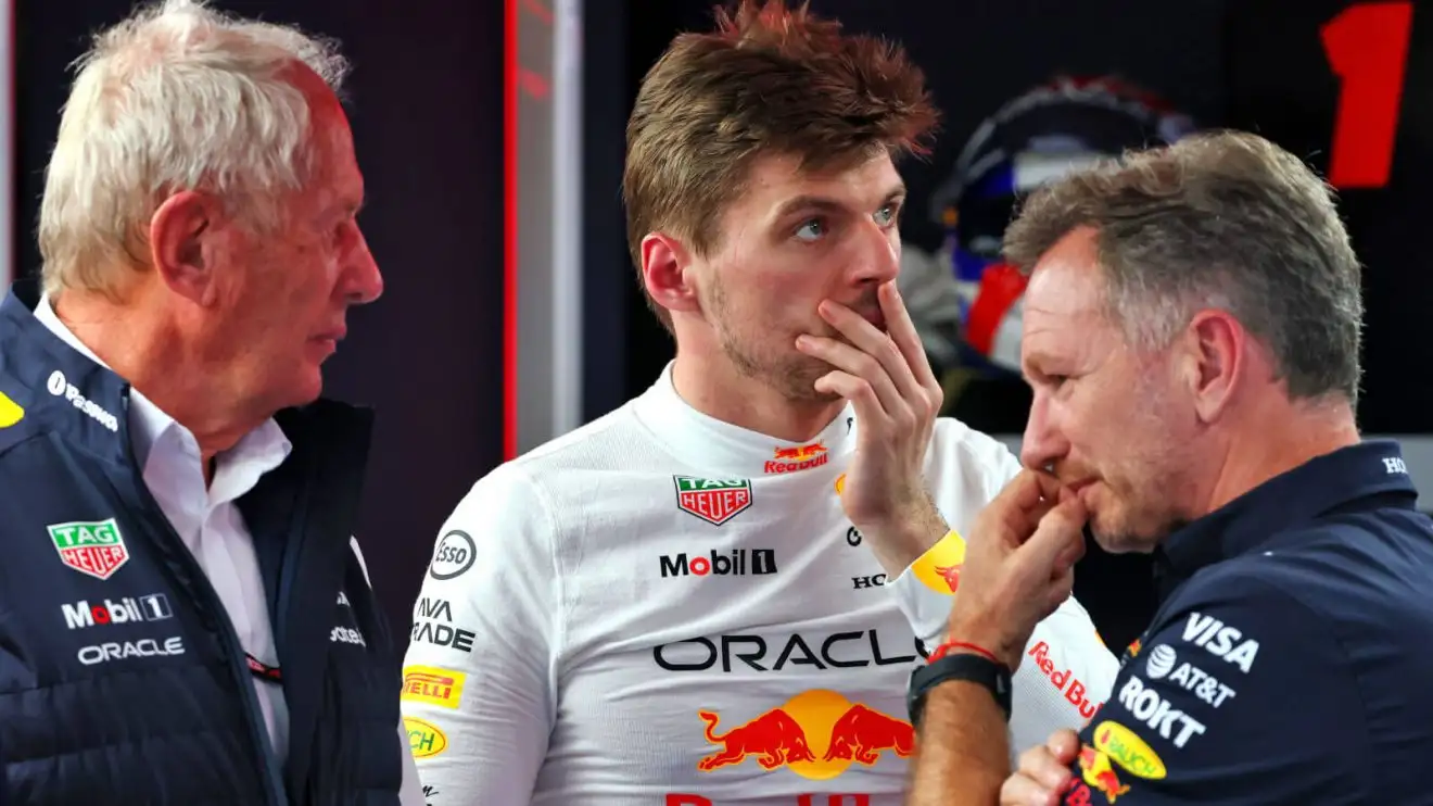 c-1359 Helmut Marko in the Red Bull garage with Max Verstappen and Christian Horner