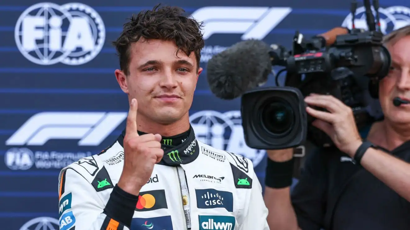 c-1458 Lando Norris finger raised for No1