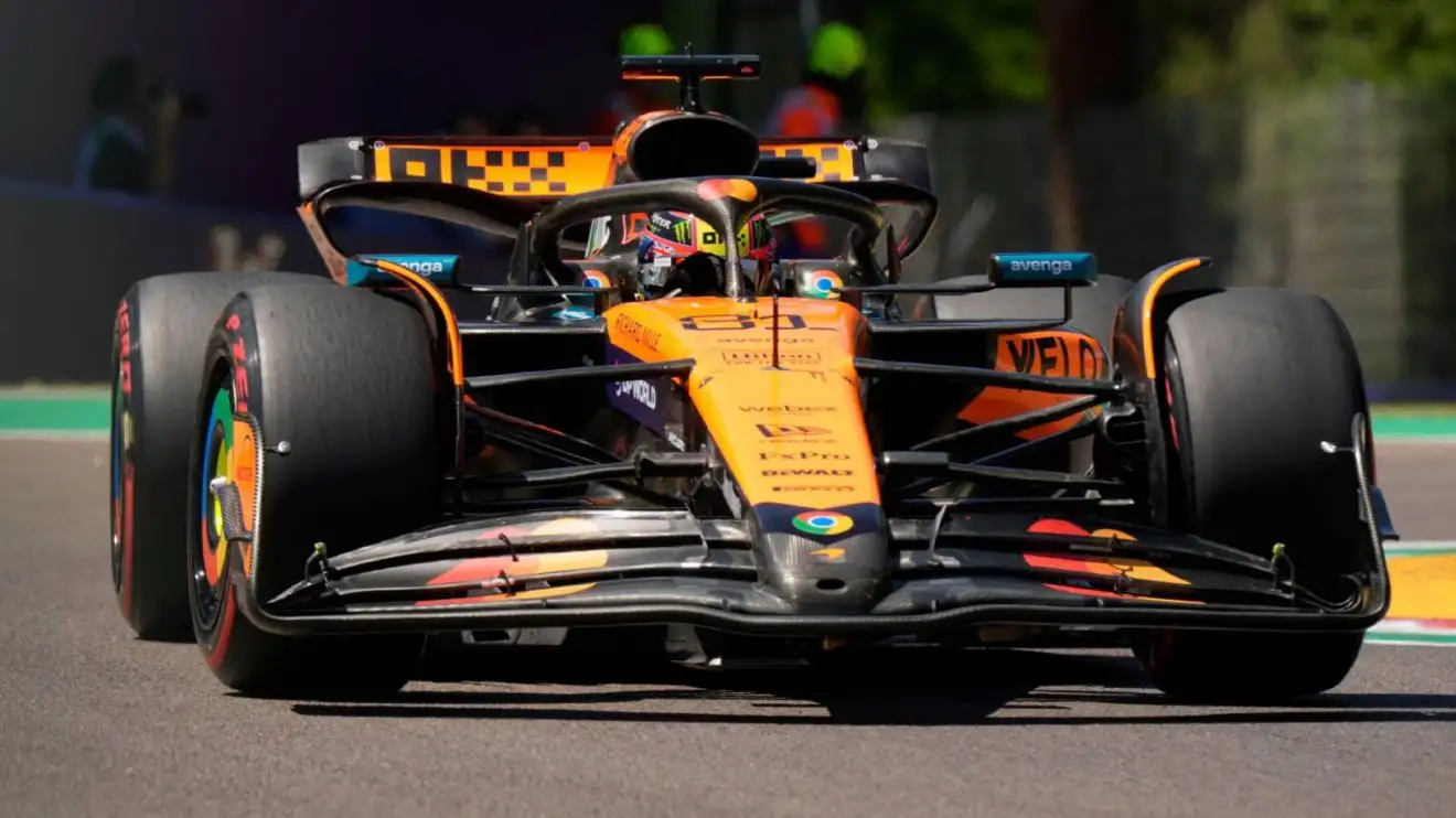 c-863 Oscar Piastri, McLaren, 2025 Emilia Romagna Grand Prix.
