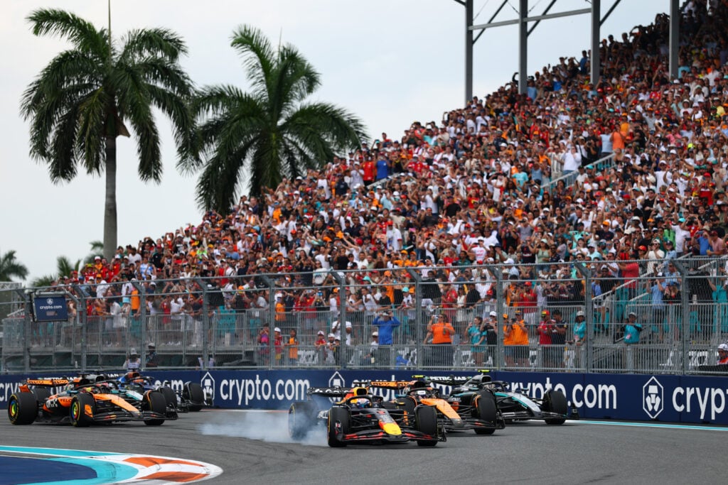 gettyimages-2213400056-1024x683-1 Photo by Zak Mauger/LAT Images