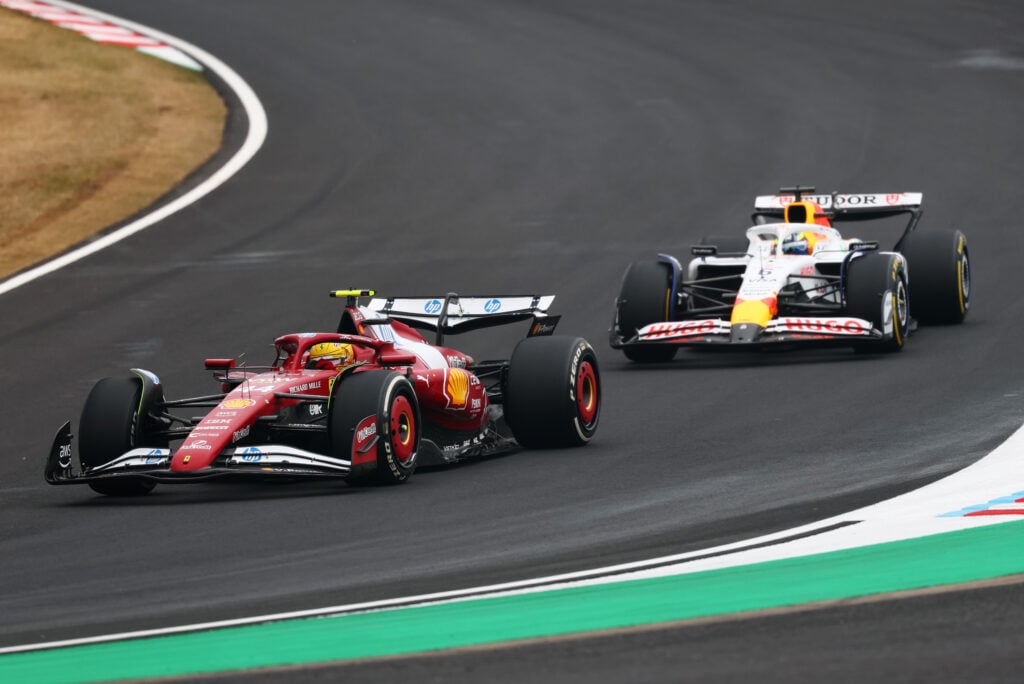 gettyimages-2208757856-1024x684-1 Ferrari driver Lewis Hamilton and Racing Bulls driver Isack Hadjar racing at the Japanese Grand Prix