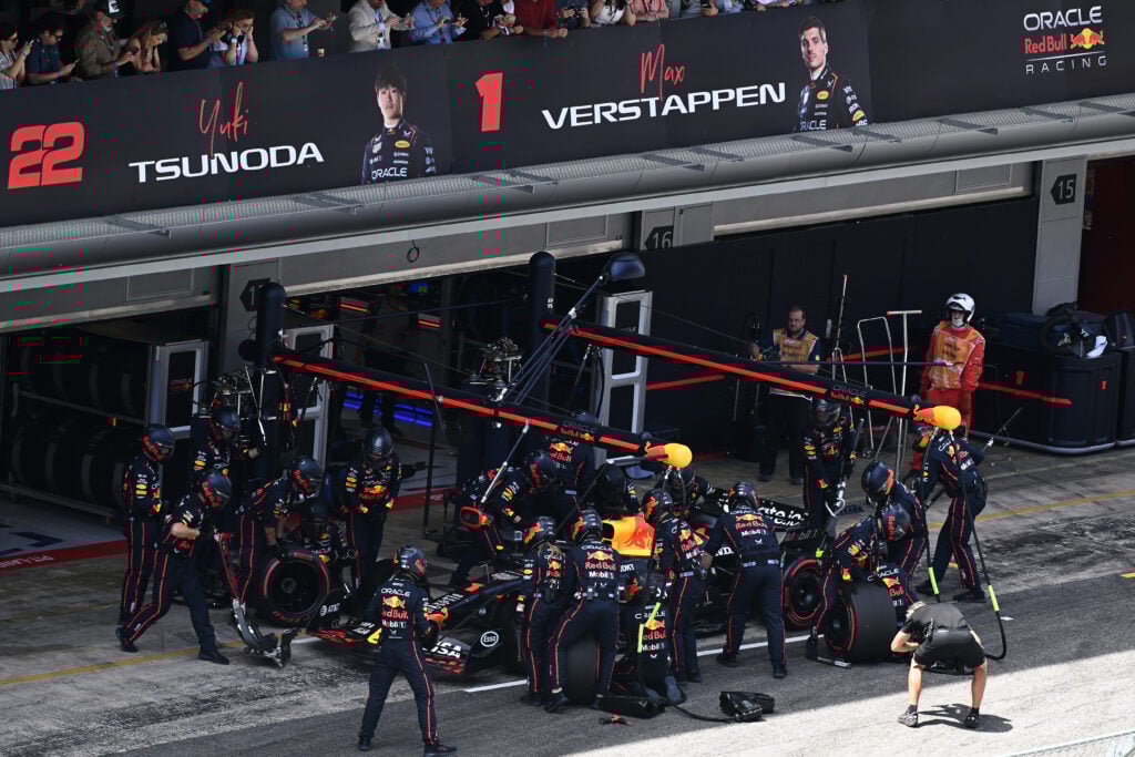 gettyimages-2218123075-1024x683-1 Red Bull driver Max Verstappen makes a pit stop in the 2025 F1 Spanish Grand Prix
