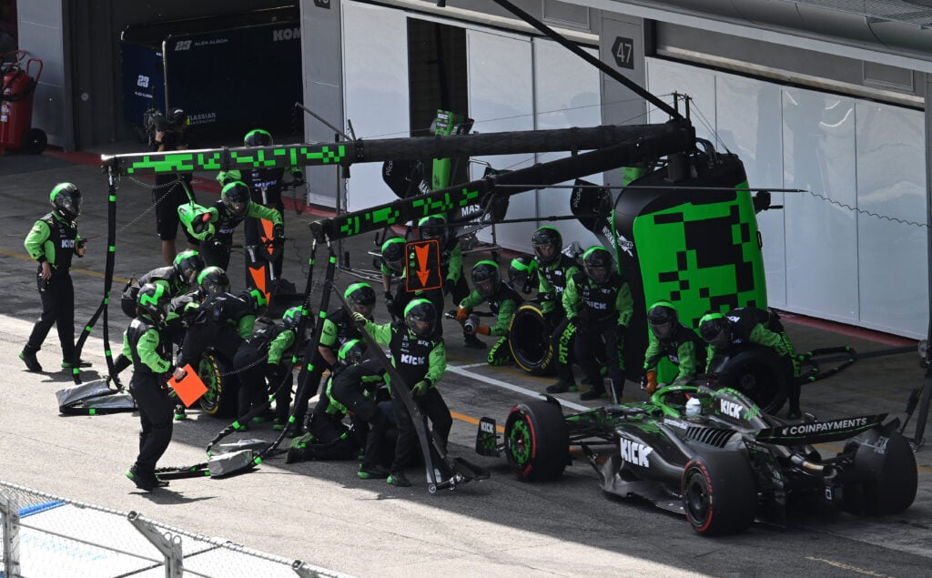 gettyimages-2218123080-1024x635-1 Sauber driver Nico Hulkenberg has a pit stop in the 2025 F1 Spanish Grand Prix
