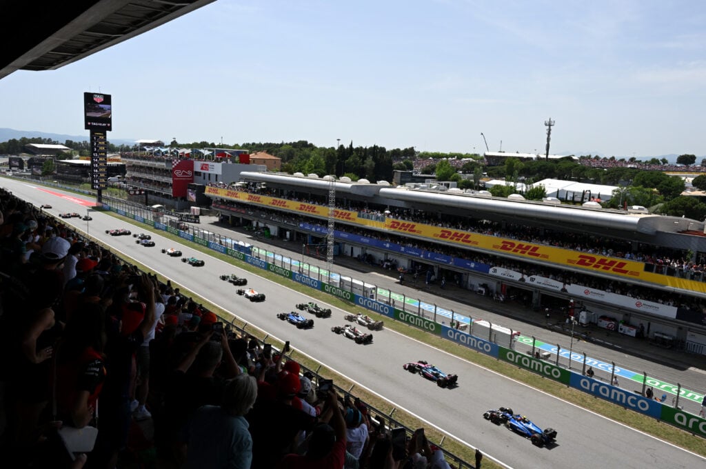 gettyimages-2218123172-1-1024x680-1 Red Bull driver Yuki Tsunoda takes the start of the 2025 F1 Spanish Grand Prix